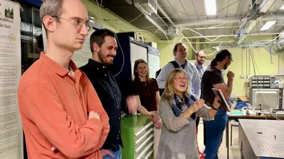 MetrINo participants visiting an INRIM laboratory